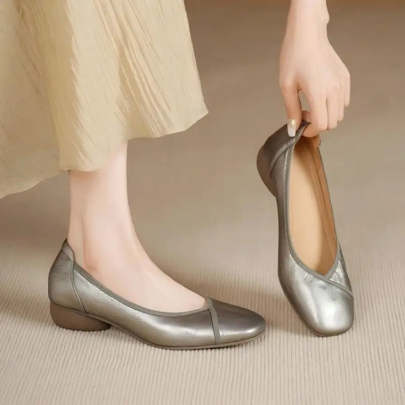 The Elise Low-Heel Pump