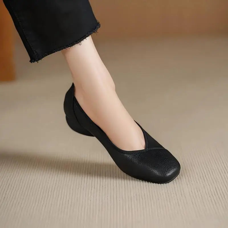 The Elise Low-Heel Pump